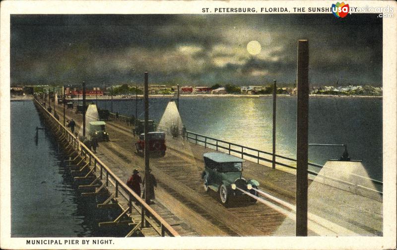 Municipal Pier by night