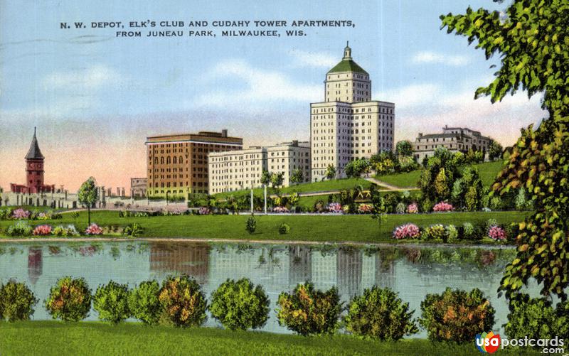 Pictures of Milwaukee, Wisconsin: N. W. Depot, Elk´s Club and Cudahy Tower Apartments from Juneau Park