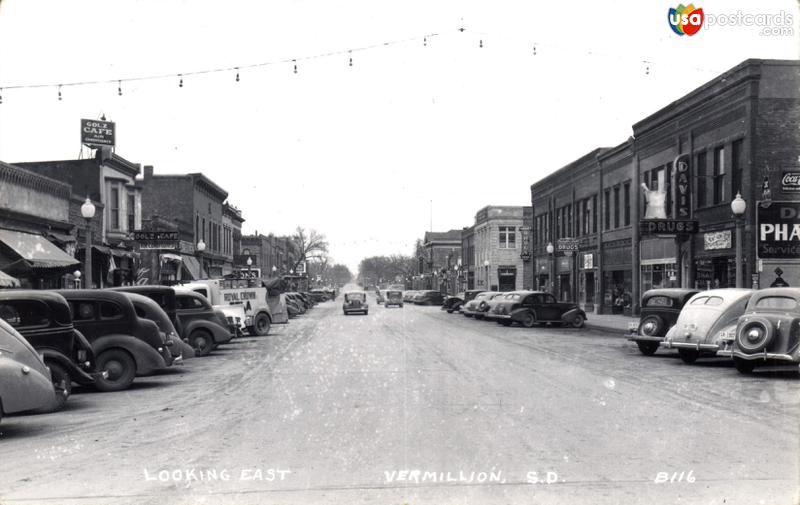 Pictures of Vermillion, South Dakota: Looking East