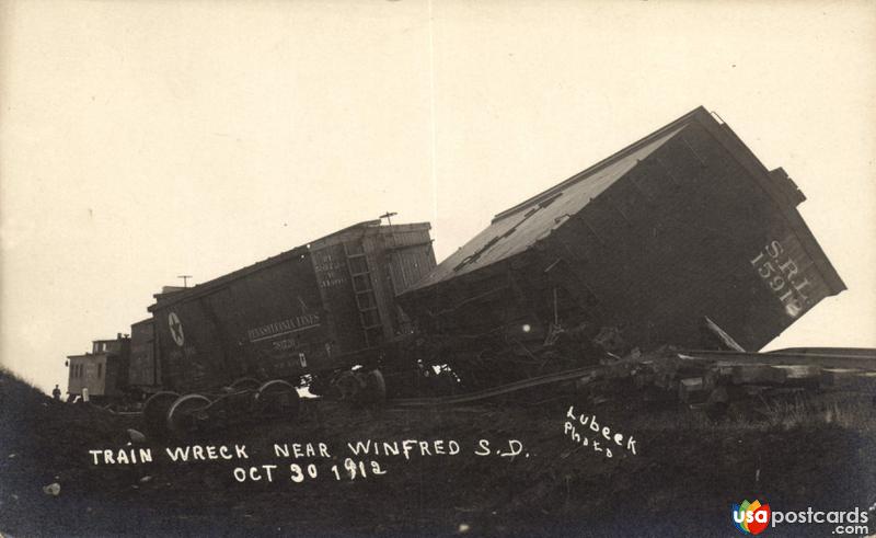 Pictures of Winfred, South Dakota: Train wreck near Winfred, SD (Oct. 30, 1912)