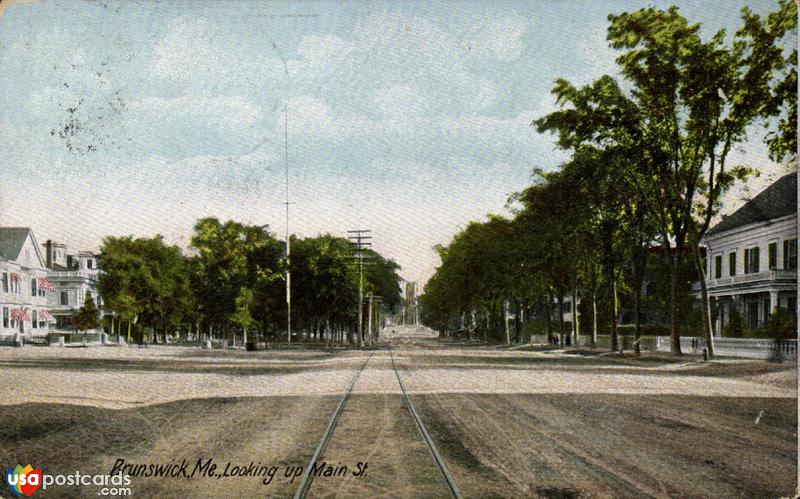 Pictures of Brunswick, Maine: Looking up Main Street