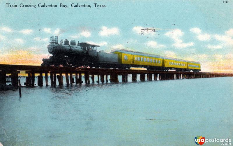 Pictures of Galveston, Texas: Train Crossing Galveston Bay